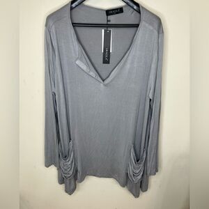 NWT GRACILA 4X Grey Tunic Top
